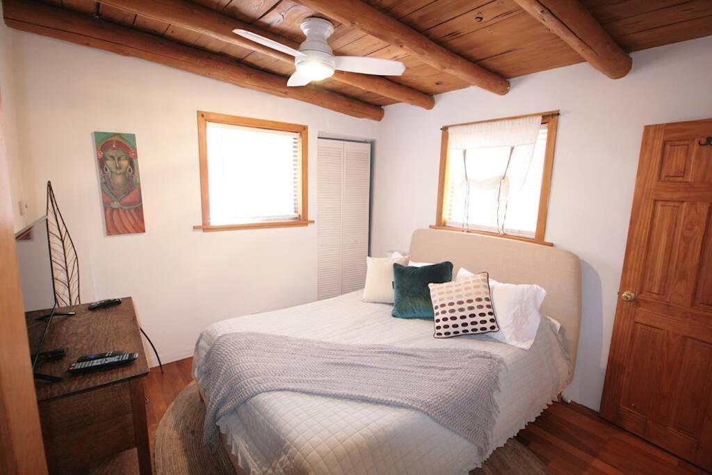 圣菲Galisteo Getaway - Courtyard - Near Railyard别墅 外观 照片